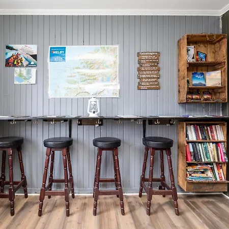 Gulbrakka Basecamp Penzion *