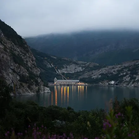 Gulbrakka Basecamp Penzion *