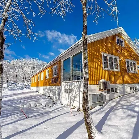 Gulbrakka Basecamp Mini-hôtel Glomfjord